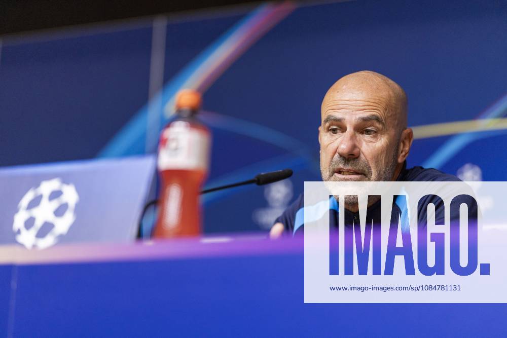 PORTO - PSV Eindhoven coach Peter Bosz of PSV Eindhoven during a press conference, PK, Pressekonferenz the day before the Champions League match between Porto and PSV Eindhoven at the Estadio Do Dragao, on October 19, 2026 in Porto, Portugal. MORITZ MUELLER ANP ANPxSportx IVx 572984573 originalFilename: 572984573
