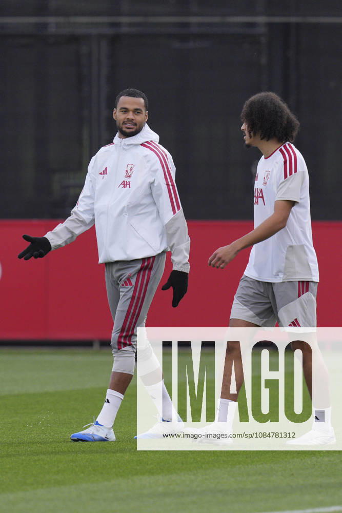 Liverpool Training, Champions League Dominik Szoboszlai of Liverpool FC speaks with Jayden Danns of Liverpool FC during the Liverpool Training Session ahead of the UEFA Champions League Matchday 3 v Villarreal CF, AXA Training Centre, Liverpool, United Kingdom on 19 October 2026 Credit: Steve Flynn Every Second Media Editorial use only. All images are copyright Every Second Media Limited. No images may be reproduced without prior permission.