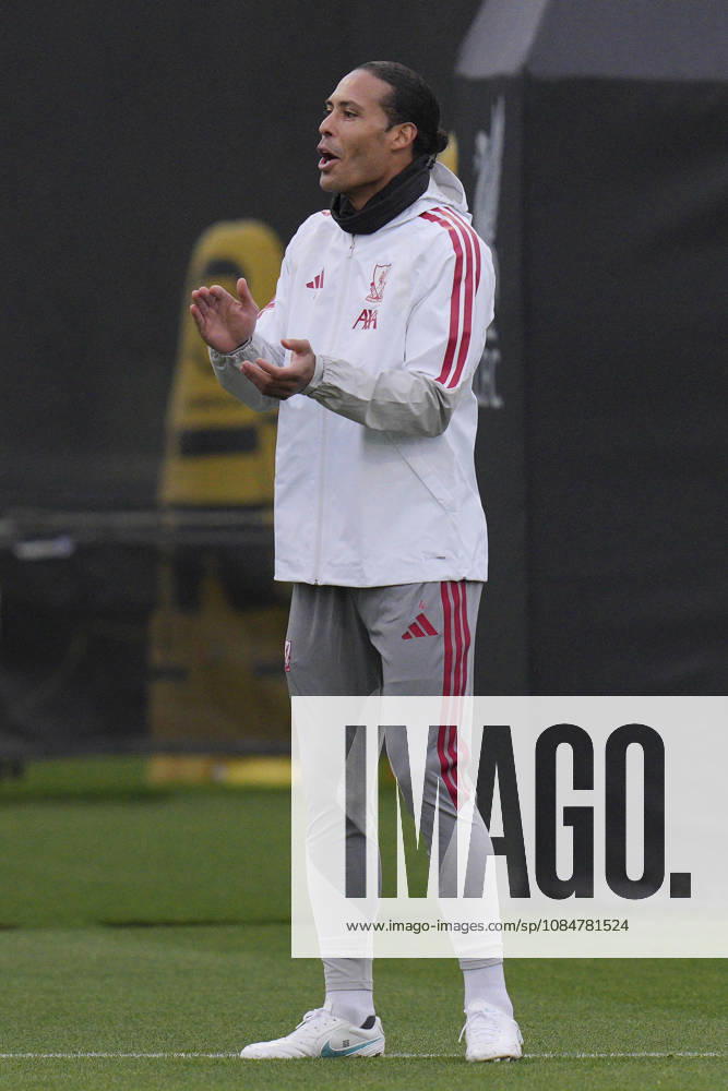 Liverpool Training, Champions League Virgil van Dijk of Liverpool FC shout encouragement during the Liverpool Training Session ahead of the UEFA Champions League Matchday 3 v Villarreal CF, AXA Training Centre, Liverpool, United Kingdom on 19 October 2026 Credit: Steve Flynn Every Second Media Editorial use only. All images are copyright Every Second Media Limited. No images may be reproduced without prior permission.