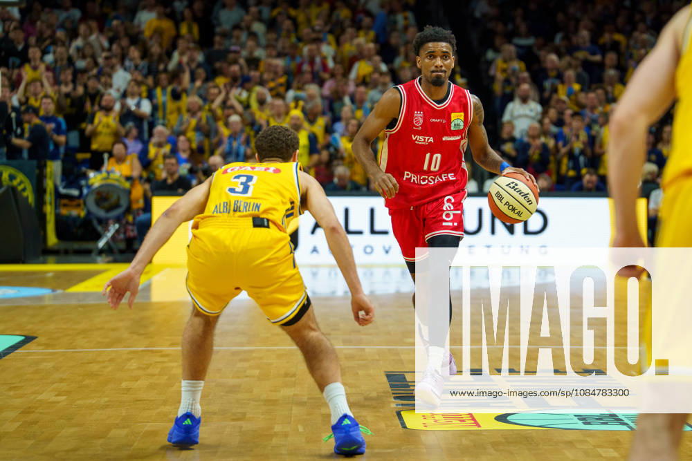 Pictured: Mylik Wilson, BMA365 Bamberg Baskets, No. 10 with the ball, October 19, 2026; Alba Berlin vs. BMA365 Bamberg Baskets, BBL Cup Round of 16, Basketball, 2026–27 Season, Uber Arena