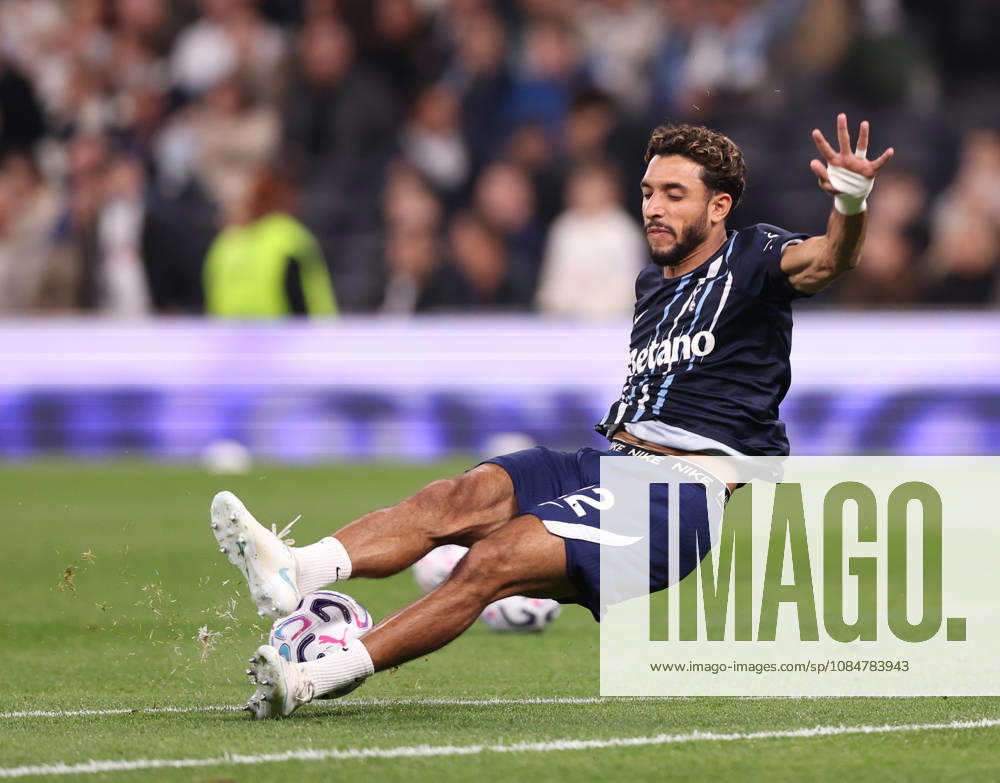 London, England, 19th October 2026. Omar Marmoush of Tottenham slidps during warm up before the Tottenham Hotspur vs Coventry City Premier League match at the Tottenham Hotspur Stadium, London. Picture credit should read: David Klein Sportimage . SPI_014_DK_Spurs_Cov SPI-5085-0016