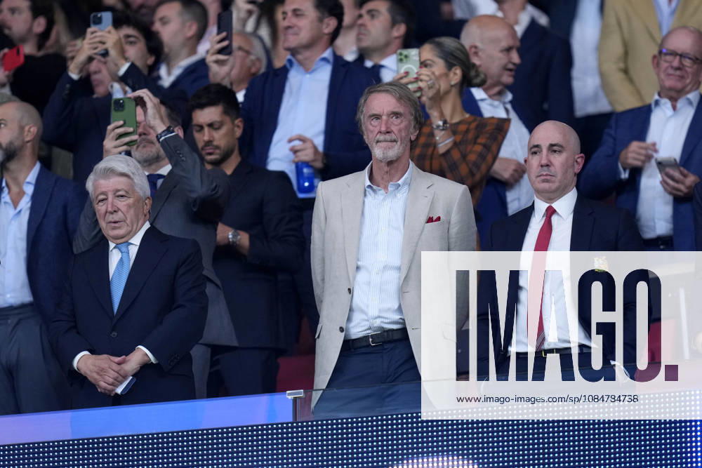 ESP: Atletico de Madrid v Manchester United, ManU FC. UEFA Champions League. Matchday 2. INEOS chairman Sir Jim Ratcliffe and Enrique Cerezo, Atletico de Madrid president during the UEFA Champions League match between Atletico de Madrid and Manchester United FC played at Riyadh Metropolitano Stadium on 13 Oct 2026 in Barcelona, Spain. kpng