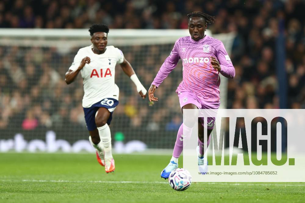 Mohammed Kudus of Tottenham Hotspur (L) and Sidiki Cherif of Coventry City (R) in action. Tottenham Hotspur v Coventry City, Premier League, Football, Tottenham Hotspur Stadium, London, UK - 19 Oct 2026London Tottenham Hotspur Stadium United Kingdom