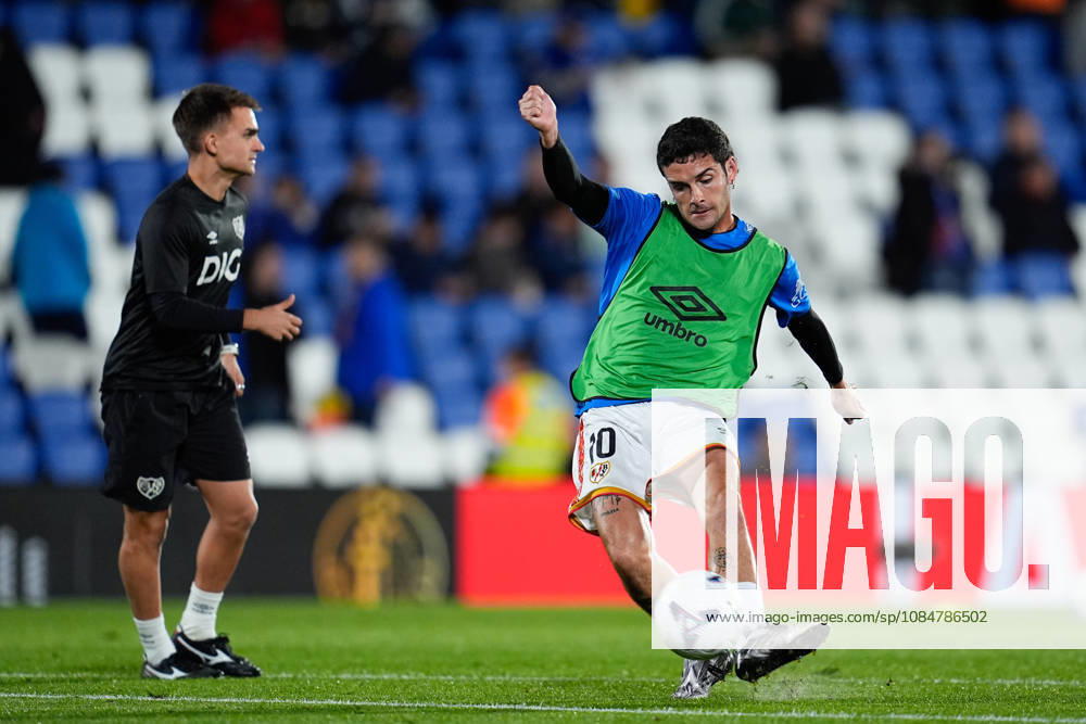 Sergio Camello of Rayo Vallecano warms up during the Spanish League, LaLiga EA Sports, football match between Getafe CF and Rayo Vallecano at Coliseum de Getafe stadium on October 19, 2026, in Getafe, Spain. Getafe CF V Rayo Vallecano - LaLiga EA Sports - ZUMAa181 20261019_zaa_a181_018