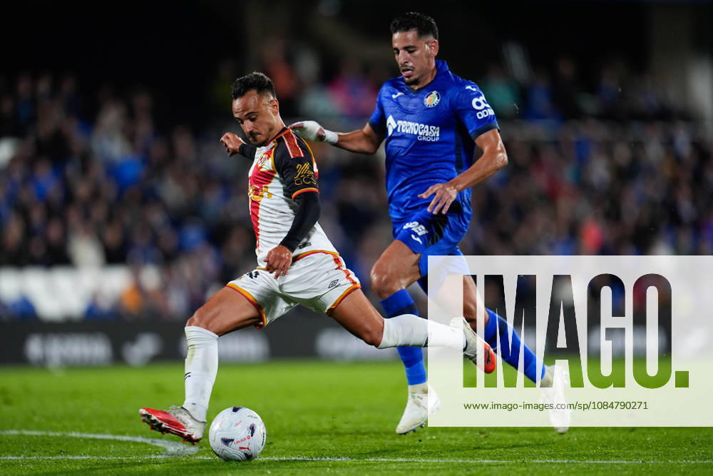 Alvaro Garcia of Rayo Vallecano shoots during the Spanish League, LaLiga EA Sports, football match between Getafe CF and Rayo Vallecano at Coliseum de Getafe stadium on October 19, 2026, in Getafe, Spain. Getafe Spain - ZUMAa181 20261019_zaa_a181_071