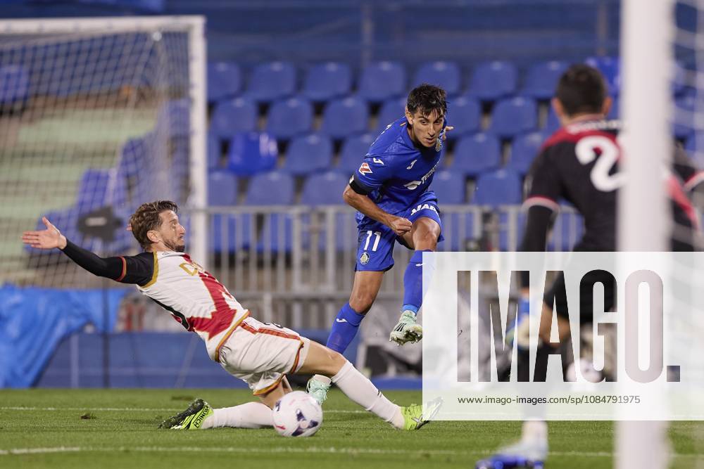 Ramon Terrats (Getafe CF) and Ivan Balliu (Rayo Vallecano) are seen in action during the LaLiga EA SPORTS 2026 2027 match between Getafe CF and Rayo Vallecano..Final score: Getafe CF 1-1 Rayo Vallecano. LaLiga EA SPORTS 2026 2027 - Getafe CF And Rayo Vallecano In Madrid, Spain - 19 Oct 2026 - ZUMAs197 20261019_aaa_s197_254