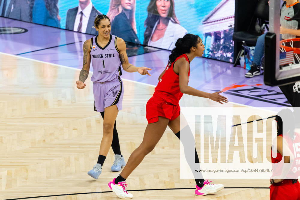 SAN FRANCISCO, CA - OCTOBER 19: Gabby Williams 1 of the Golden State Valkyries smiles after being fouled by Angel Reese 5 of the Atlanta Dream during Game Two of the WNBA, Basketball Damen, USA Finals on October 19, 2026 at Chase Center in San Francisco, CA. (Photo by Matthew Huang Icon Sportswire) WNBA: OCT 19 Finals Atlanta Dream at Golden State Valkyries Icon261019016