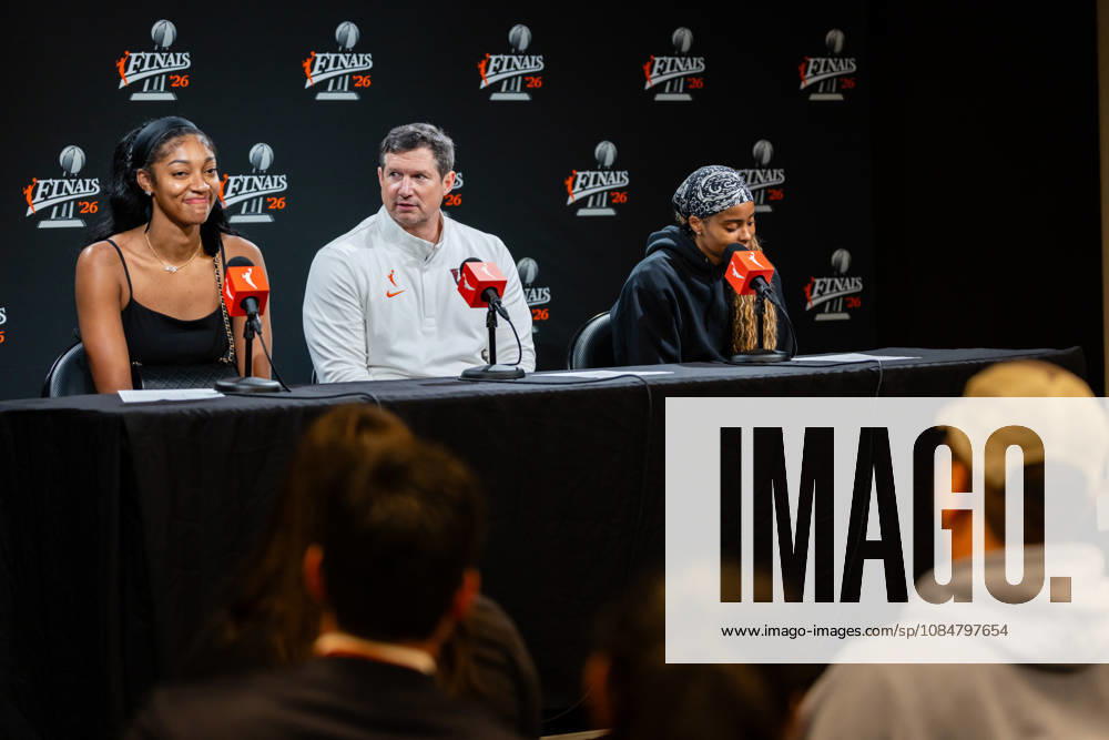 SAN FRANCISCO, CA - OCTOBER 19: Angel Reese 5, Head coach Karl Smesko of the Atlanta Dream, and Jordin Canada 3 of the Atlanta Dream speak with the media after a win in Game Two of the WNBA, Basketball Damen, USA Finals against the Golden State Valkyries on October 19, 2026 at Chase Center in San Francisco, CA. (Photo by Matthew Huang Icon Sportswire) WNBA: OCT 19 Finals Atlanta Dream at Golden State Valkyries Icon261019041