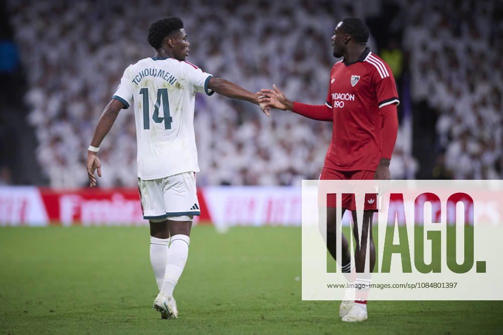 LaLiga - Real Madrid CF v Sevilla FC Real Madrid CF’s Aurelien Tchouameni (l) and Sevilla FC’s Youssouf Fofana during La Liga match. October 18 ,2026. Photo by Ropero AlterPhotos ABACAPRESS.COM Madrid Madrid Spain