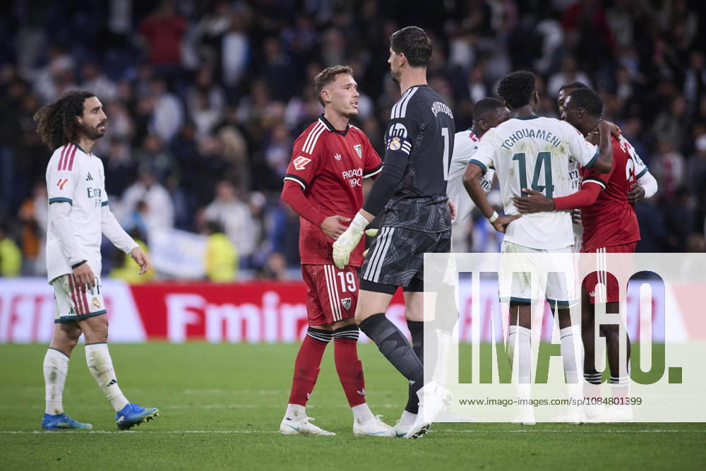 LaLiga - Real Madrid CF v Sevilla FC Real Madrid CF’s and Sevilla FC’s players shake hands after La Liga match. October 18 ,2026. Photo by Ropero AlterPhotos ABACAPRESS.COM Madrid Madrid Spain
