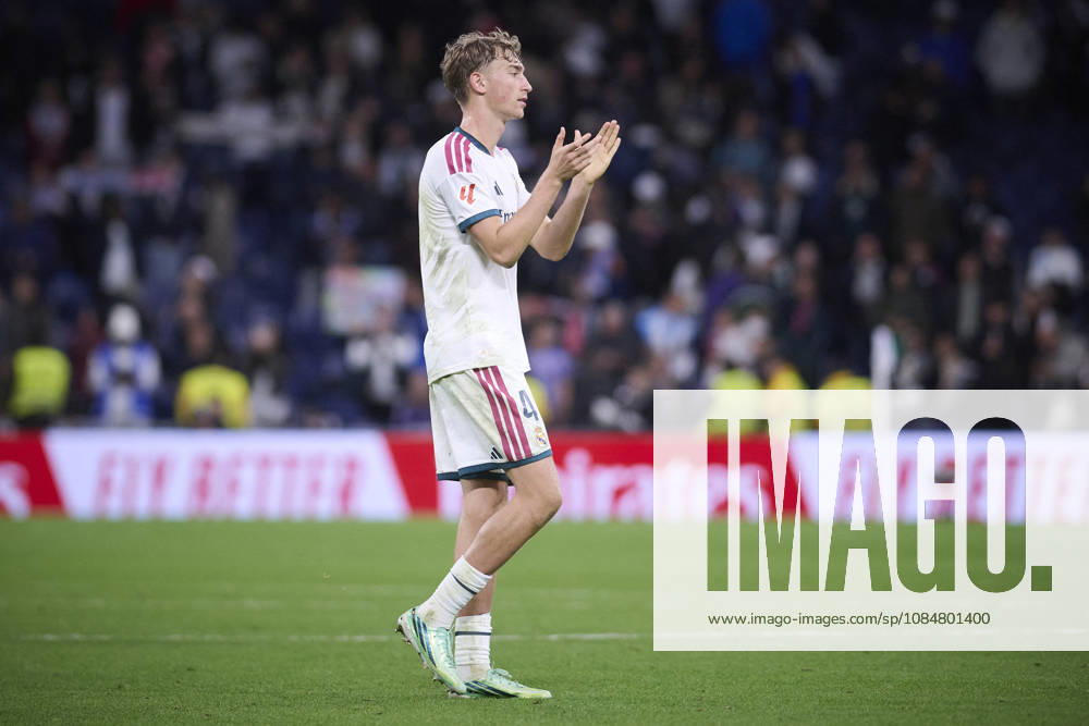 LaLiga - Real Madrid CF v Sevilla FC Real Madrid CF’s Dean Huijsen salutes the fans after La Liga match. October 18 ,2026. Photo by Ropero AlterPhotos ABACAPRESS.COM Madrid Madrid Spain