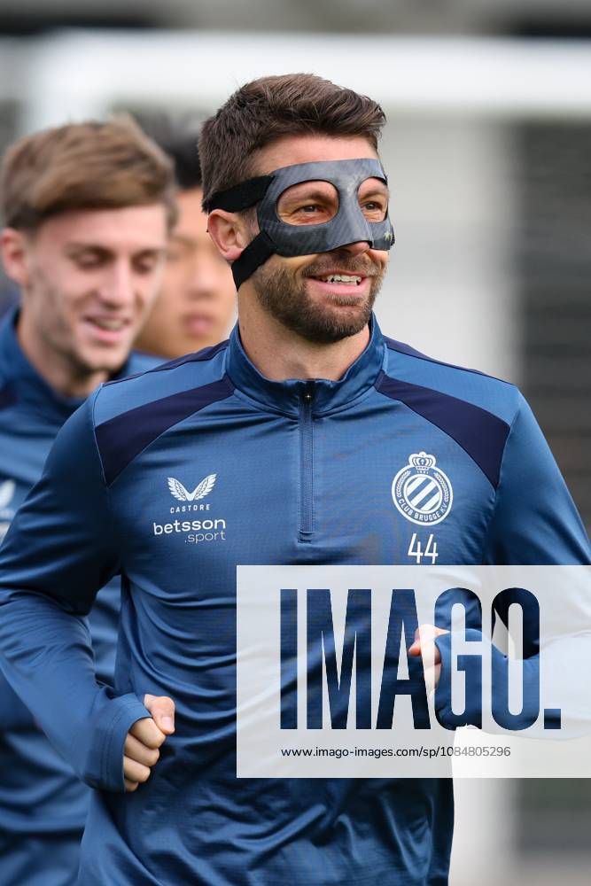 Club s Brandon Mechele is pictured during a training session of Belgian soccer team Club Brugge KV, Tuesday 20 October 2026 in Knokke-Heist. Club is preparing for the third game in the UEFA Champions League league phase against French team Racing Club de Lens tomorrow. BRUNOxFAHY x190373256x