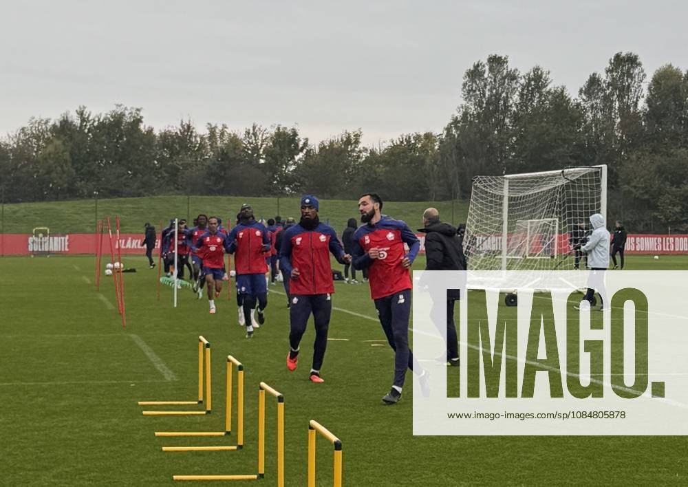 LOSC Lille training session ahead of UEFA Champions League match against Galatasaray CAMPHIN-EN-PEVELE, FRANCE - OCTOBER 20: Players of LOSC Lille take part in a training session at the Domaine de Luchin training facilities ahead of their UEFA Champions League league phase week 3 football match against Galatasaray in Camphin-en-Pevele, France, on October 20, 2026. Murat Karadag Anadolu Camphin-en-pevele France. Editorial use only. Please get in touch for any other usage.