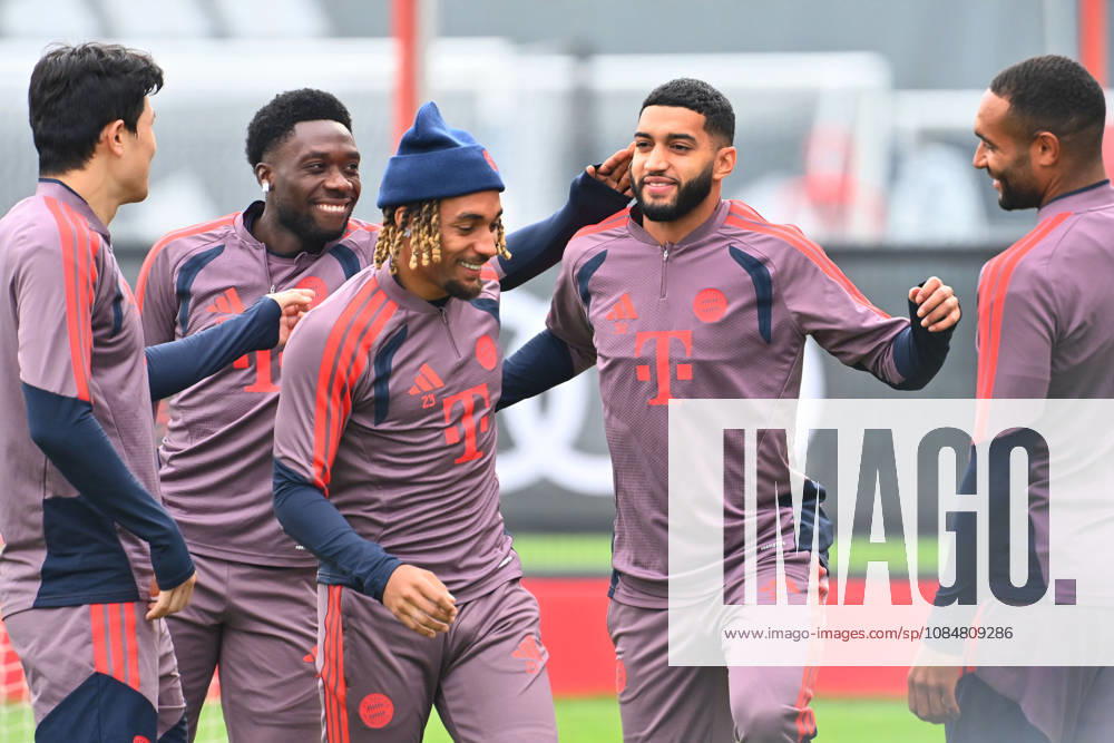 High spirits among Minjae KIM (FC Bayern Munich), Alphonso DAVIES (Bayern Munich), Sacha BOEY, and Ismael SAIBARI (Bayern Munich), Jonathan TAH, Bayern Munich Soccer Champions League, 2026–27 season, league phase FINAL TRAINING SESSION on October 20, 2026, FC Bayern Munich vs. FC Arsenal