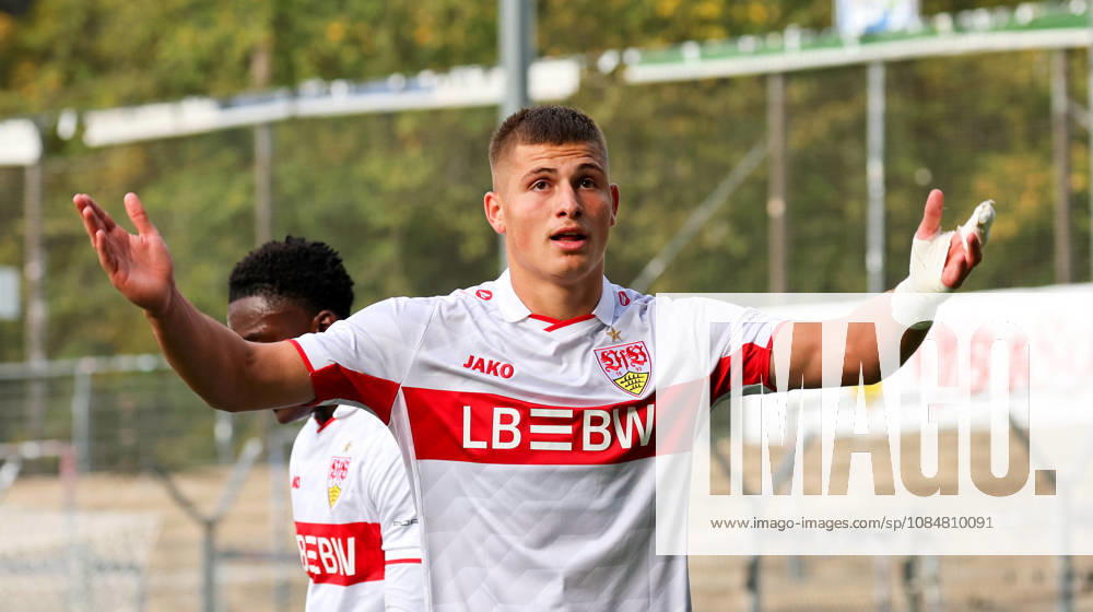Stuttgart, U19 Champions League, 2026–2027 season, U19 Youth League: VfB Stuttgart vs. Atlético Madrid, celebration after the 1–1 goal, goal scorer Enis Redzepi (VfB)