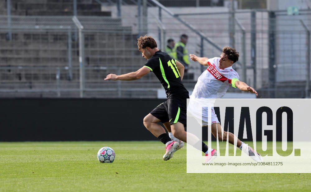U19 VfB Stuttgart vs. U19 Atlético Madrid Germany, Stuttgart, October 20, 2026, Soccer, UEFA Youth League, 2026–2027 season, VfB Stuttgart U19 vs. Atlético Madrid U19: Joel Sánchez (Atlético Madrid U19), Massimo di Benedetto (VfB Stuttgart U19)