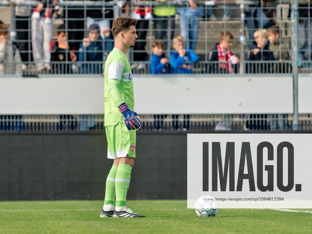 Goalkeeper Tom Walz, VfB Stuttgart, October 1, Germany, Soccer, VfB Stuttgart vs. Atlético Madrid, UEFA Youth League, Matchday 3, Stuttgart, 2026–2027 Season, October 20, 2026, GER, Soccer, VfB Stuttgart vs. Atlético Madrid, UEFA Youth League, Matchday 3, Stuttgart, 2026–2027 season, October 20, 2026, Stuttgart