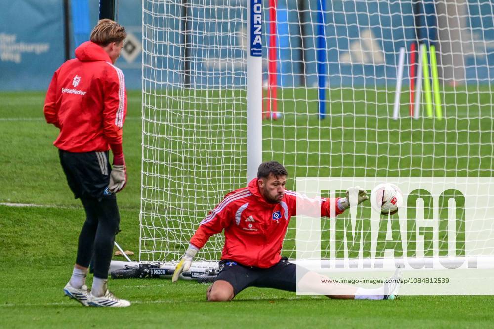 Elias Lahti, Goalkeeper Heuer, Fernandes, Daniel, HSV, taking shots; Germany, Hamburg, Volksparkstadion, soccer, Bundesliga 1, Hamburger SV training session