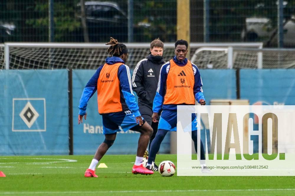 Terem Moffi, Coach Merlin Polzin, Lokonga, Albert Sambi, HSV, Germany, Hamburg, Volksparkstadion, soccer, Bundesliga 1, Hamburg SV training session