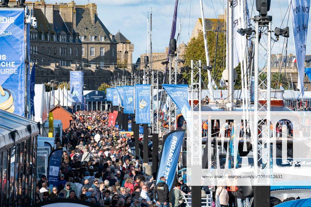 ROUTE DU RHUM PHOTOPQR OUEST FRANCE ELSA RANCEL OUEST-FRANCE ; SAINT-MALO ; 20 10 2026 ; ROUTE DU RHUM Ouverture du village de la Route du Rhum, à Saint-Malo (Ille-et-Vilaine), le 20 octobre 2026. 1,2 million de visiteurs sont attendus pour cette édition. Dans quelques jours, 118 skippers en solitaire sur leurs bateaux prendront le départ de la 13ème édition La Route du Rhum Destination Guadeloupe dont le départ sera donné au large de Saint-Malo le dimanche 1er novembre 2026 à 13h02. Photo : ELSA RANCEL OUEST-FRANCE SAINT-MALO; 20 10 2026 opening of the Route du Rhum race village. SAINT-MALO France