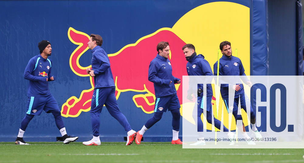 RB Leipzig Champions League Training, Leipzig, October 20, 2026, RB Academy, UEFA Champions League, RB Leipzig’s final training session on the day before Real Madrid vs. RB Leipzig. Pictured from left: Benjamin Henrichs, Willi Orban, Rocco Reitz, Christoph Baumgartner, and Max Finkgräfe—all of RB Leipzig, Picture Point