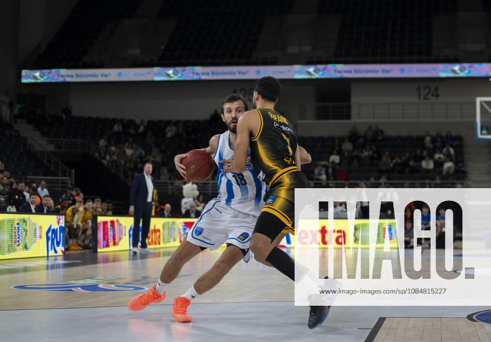 Turk Telekom v Siauliai Basketball - BKT EuroCup ANKARA, TURKIYE - OCTOBER 20: Dogus Ozdemiroglu of Turk Telekom in action during the BKT EuroCup game between Turk Telekom and Siauliai Basketball on October 20, 2026 in Ankara, Turkiye. Murat Gok Anadolu Ankara Turkey. Editorial use only. Please get in touch for any other usage.
