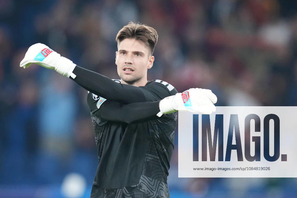Slovan’s goalkeeper Dominik Takac during the UEFA Champions League Phase - Matchday 3 soccer match between AS Roma-Slovan Bratislava at the Rome s Olympic stadium, Italy - Tuesday October 20, 2026 - Soccer ( Photo by Alfredo Falcone LaPresse )