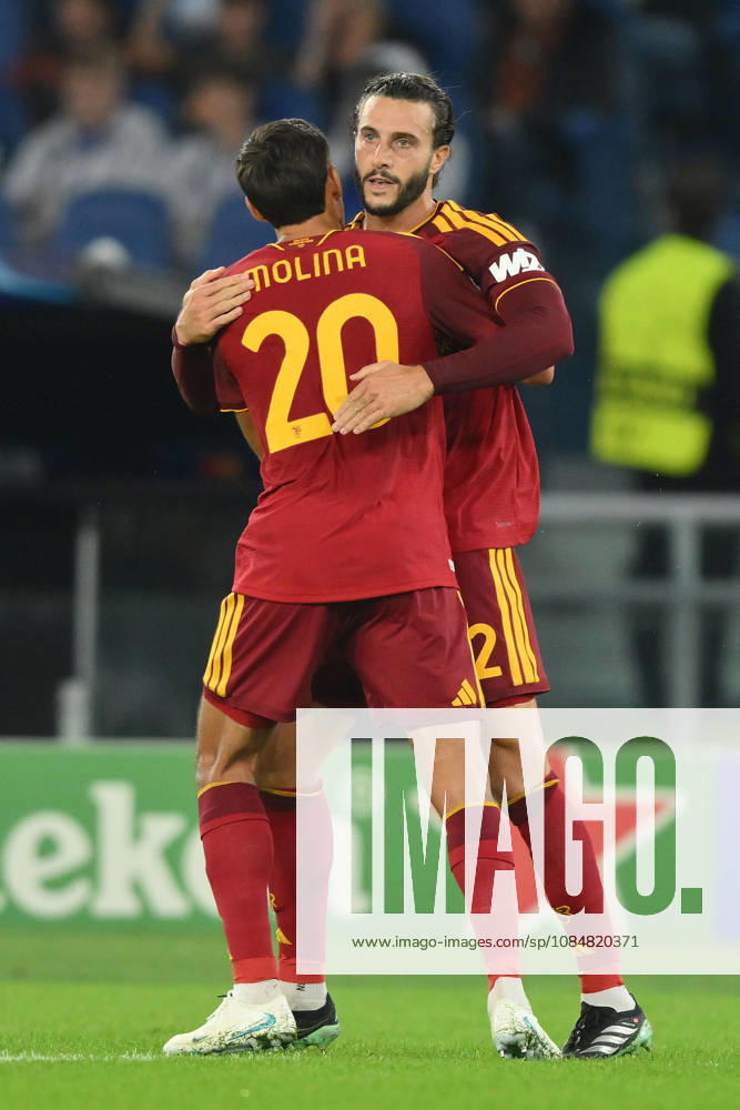 AS Roma v Slovan Bratislava - UEFA Champions League ROME, ITALY - October 20 : Mario Hermoso (R) of AS Roma celebrates with is team mates after scoring a goal during the Champions League match between AS Roma and Slovan Bratislava at Stadio Olimpico on October 20 ,2026 in Rome, Italy. Claudio Pasquazi Anadolu Rome Italy. Editorial use only. Please get in touch for any other usage.