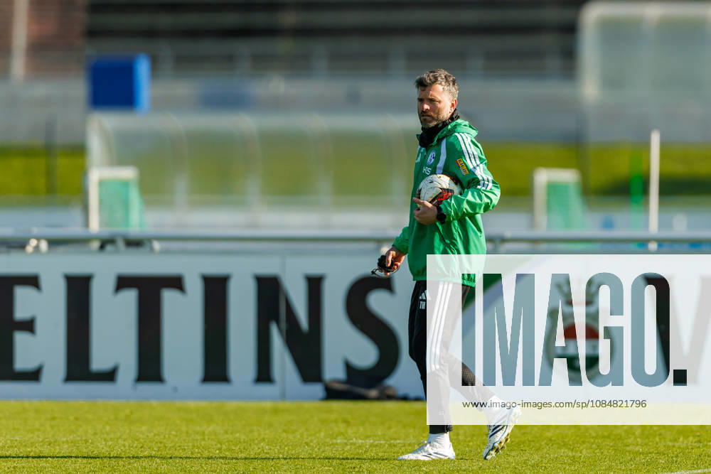 During FC Schalke 04 s practice at the Schalke 04 training facility on October 20, 2026, in Gelsenkirchen. Photo by Mario Hommes, DeFodi Images, during the practice of FC Schalke 04 at the Schalke 04 training facility on October 20, 2026, in Gelsenkirchen Photo by Mario Hommes DeFodi Images Photo by Mario Hommes DeFodi Images