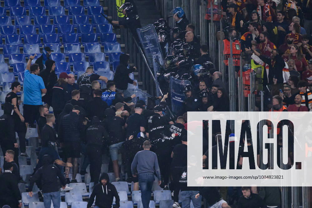 Clashes between Slovan fans and italian Police during the UEFA Champions League 2026 2027 football match between AS Roma and Slovan Bratislava at Stadio Olimpico in Rome (Italy), October 20, 2026. AndreaxStaccioli