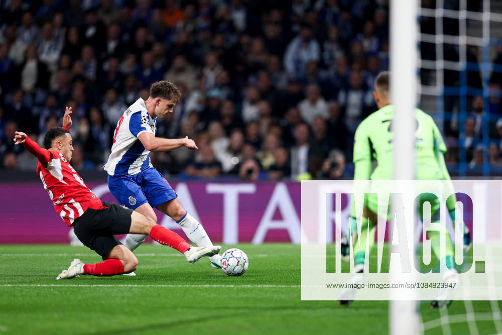 FC Porto v PSV Eindhoven - UEFA Champions League 2026 27 League Phase MD3 Oskar Pietuszewski of FC Porto in action during the UEFA Champions League 2026 27 League Phase MD3 match between FC Porto and PSV at Estadio do Dragao in Porto, Portugal, on October 20, 2026. porto Porto Portugal