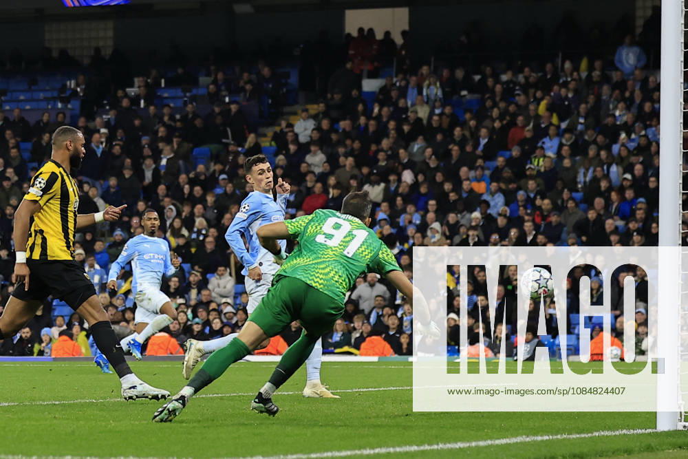 Manchester City v AEK Athens, Champions League Phil Foden (47) of Manchester City scores to make it 5-1 during the Champions League match between Manchester City and AEK Athens at the Etihad Stadium, Manchester, UK on 20 October 2026. Manchester Etihad Stadium Manchester UK Editorial use only ,