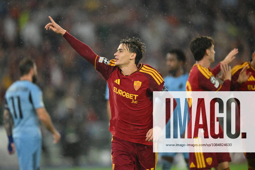 AS Roma v Slovan Bratislava - UEFA Champions League ROME, ITALY - OCTOBER 20 : Nicolo’ Pisilli of AS Roma celebrates after scoring a goal during the Champions League match between AS Roma and Slovan Bratislava at Stadio Olimpico on October 20 ,2026 in Rome, Italy. Claudio Pasquazi Anadolu Rome Italy. Editorial use only. Please get in touch for any other usage.