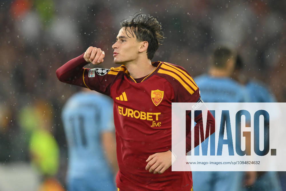 AS Roma v Slovan Bratislava - UEFA Champions League ROME, ITALY - OCTOBER 20 : Nicolo’ Pisilli of AS Roma celebrates after scoring a goal during the Champions League match between AS Roma and Slovan Bratislava at Stadio Olimpico on October 20 ,2026 in Rome, Italy. Claudio Pasquazi Anadolu Rome Italy. Editorial use only. Please get in touch for any other usage.