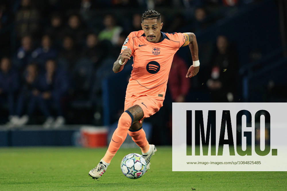 Raphinha seen during UEFA Champions League 2026 2027 league phase game between teams of Paris Saint-Germain Football Club and FC Barcelona, Barca (Maciej Rogowski Ball Raw Images PT) Paris Parc des Princes France
