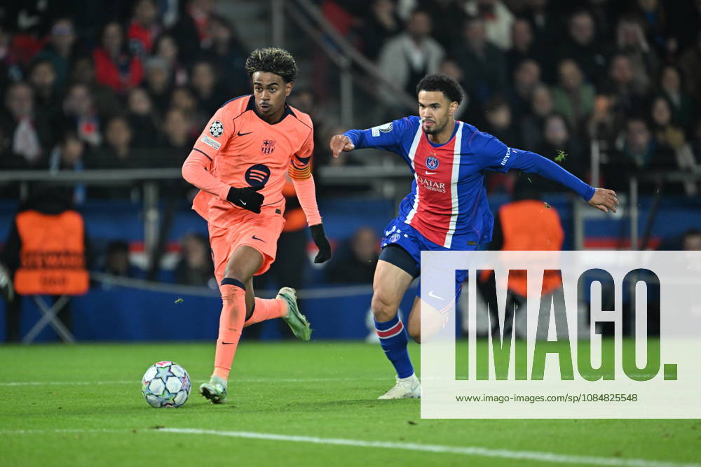 Paris Saint-Germain v Barcelona - UEFA Champions League PARIS, FRANCE - OCTOBER 20: Lamine Yamal of Barcelona in action during UEFA Champions League match between Paris Saint-German and Barcelona at Parc des Princes in Paris, France on October 20, 2026. Mustafa Yalcin Anadolu Paris France. Editorial use only. Please get in touch for any other usage.