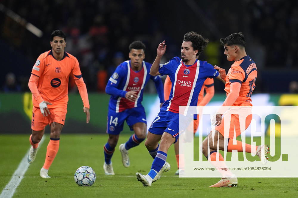 Vitinha Ferreira of PSG in action during the UEFA Champions League 2026 27 League Phase MD3 match between Paris Saint-Germain and FC Barcelona, Barca at Parc des Princes on Octuber 20, 2026, in Paris, France. Paris France - ZUMAa181 20261020_zaa_a181_135
