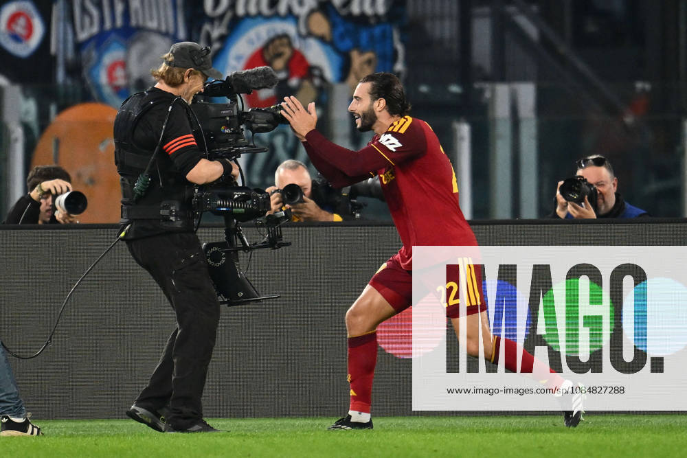 SOCCER - UEFA Champions League - AS Roma vs. Slovan Bratislava Photo by IPA ABACAPRESS.COM89963171 - Mario Hermoso of A.S. Roma celebrates after scoring the goal that made the score 1-0 during the UEFA Champions League Matchday 3 soccer match between A.S. Roma and S.K. Slovan Bratislava at the Olympic Stadium on October 20, 2026, in Rome, Italy. Rome Italy