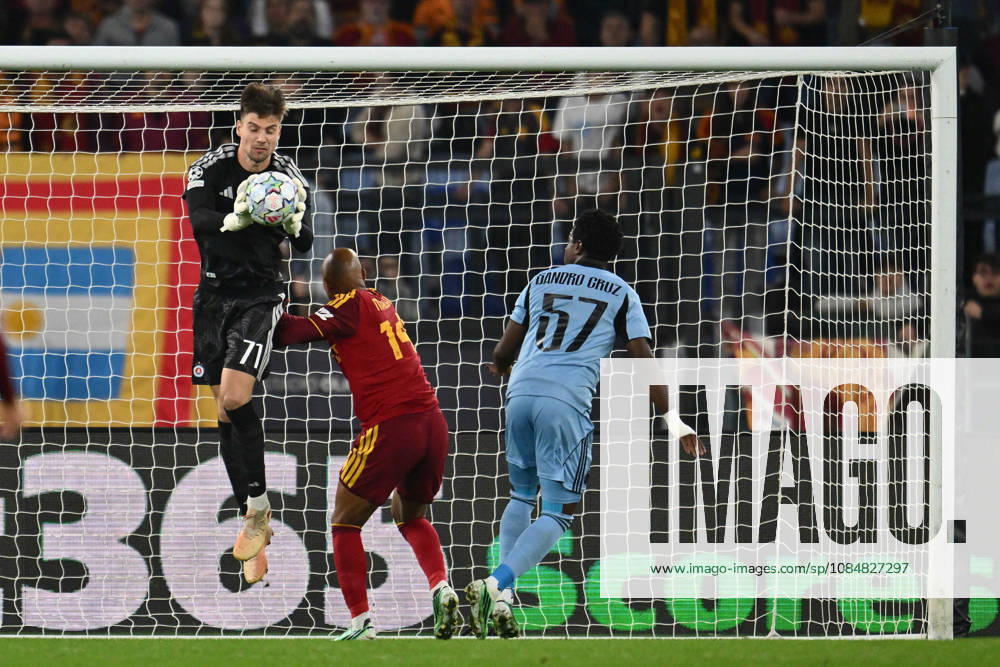 SOCCER - UEFA Champions League - AS Roma vs. Slovan Bratislava Photo by IPA ABACAPRESS.COM89963514 - Dominik Taka? of S.K. Slovan Bratislava is in action during the UEFA Champions League Matchday 3 soccer match between A.S. Roma and S.K. Slovan Bratislava at the Olympic Stadium on October 20, 2026, in Rome, Italy. Rome Italy