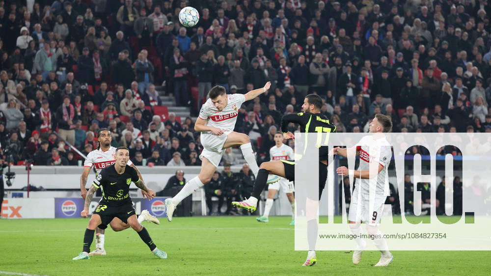 Stuttgart, Soccer, UEFA Champions League, VfB Stuttgart vs. Atlético Madrid, center: Ermedin Demirovic, VfB