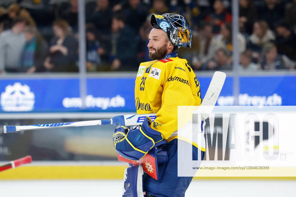 Swiss Life Arena, Zurich, SWITZERLAND, 2026–2027 Season, Men s Ice Hockey National League, ZSC Lions vs. HC Davos, Goaltender Sandro Aeschlimann, HC Davos