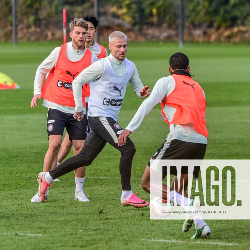 Marcus Mathisen, Louis Oppie, Youssoupha Niang, St. Pauli in Action: Germany, Hamburg, Training Facility on Kollaustrasse, Soccer, 2. Bundesliga, FC St. Pauli