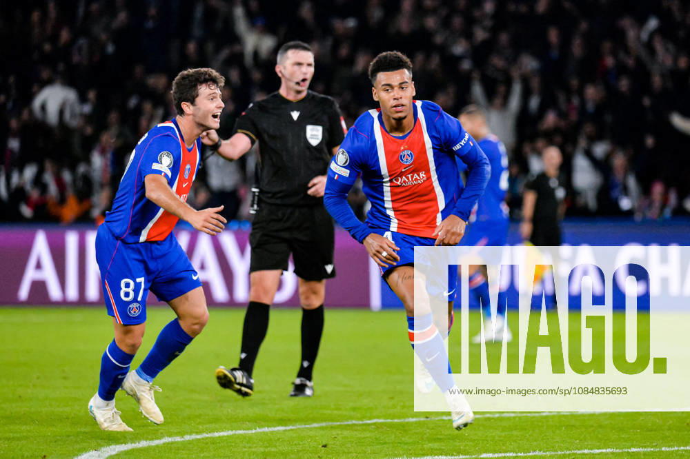 Joie des joueurs du Paris SG aprés le but de Desire Doue (Paris SG) - Match de Ligue Des Champions 2026-2027 (LDC) PSG - Barcelone (4-2) au Parc des Princes à Paris, le 20 octobre 2026. 2026-2027 Champions League (UCL) match: PSG vs. Barcelona (4–2) at the Parc des Princes in Paris, October 20, 2026. Paris France