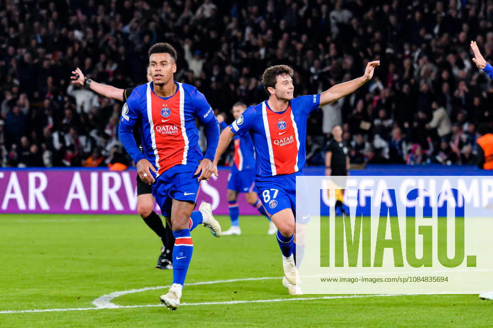 Joie des joueurs du Paris SG aprés le but de Desire Doue (Paris SG) - Match de Ligue Des Champions 2026-2027 (LDC) PSG - Barcelone (4-2) au Parc des Princes à Paris, le 20 octobre 2026. 2026-2027 Champions League (UCL) match: PSG vs. Barcelona (4–2) at the Parc des Princes in Paris, October 20, 2026. Paris France