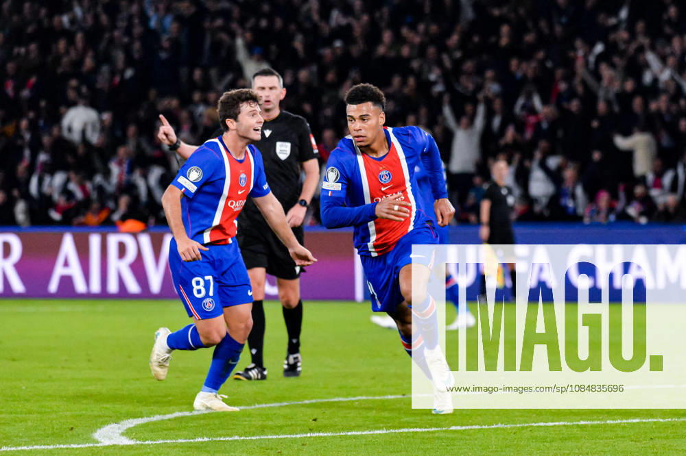 Joie des joueurs du Paris SG aprés le but de Desire Doue (Paris SG) - Match de Ligue Des Champions 2026-2027 (LDC) PSG - Barcelone (4-2) au Parc des Princes à Paris, le 20 octobre 2026. 2026-2027 Champions League (UCL) match: PSG vs. Barcelona (4–2) at the Parc des Princes in Paris, October 20, 2026. Paris France