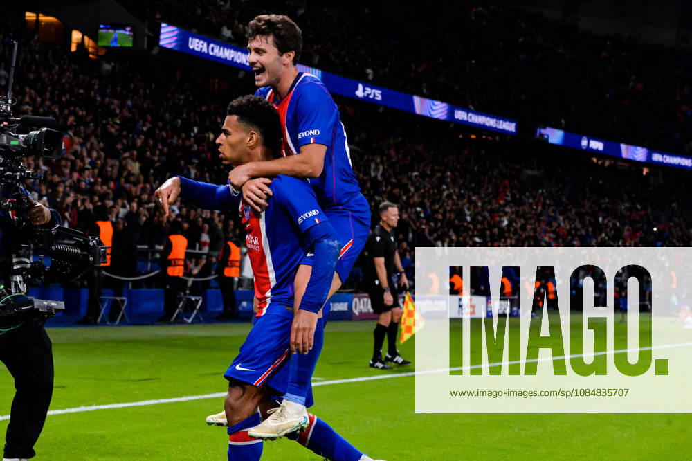 Joie des joueurs du Paris SG aprés le but de Desire Doue (Paris SG) - Match de Ligue Des Champions 2026-2027 (LDC) PSG - Barcelone (4-2) au Parc des Princes à Paris, le 20 octobre 2026. 2026-2027 Champions League (UCL) match: PSG vs. Barcelona (4–2) at the Parc des Princes in Paris, October 20, 2026. Paris France
