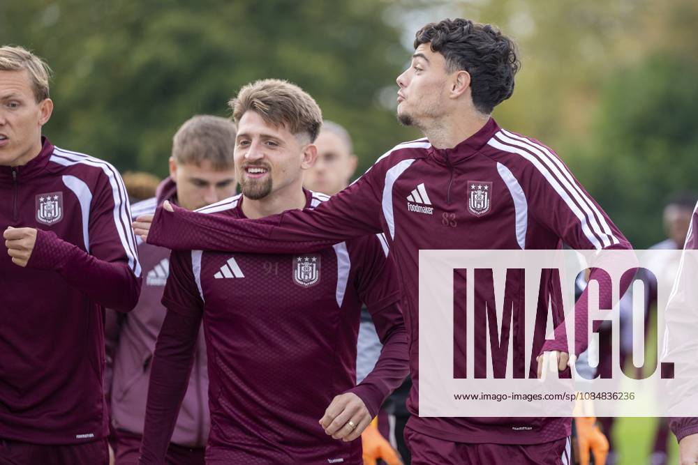 RSC Anderlecht open training 21 10 NEERPEDE, BELGIUM - OCTOBER 21 : Degreef Tristan midfielder of RSC Anderlecht during an open training pictured on October 21, 2026 in Neerpede, Belgium, 21 10 2026 Neerpede Belgium