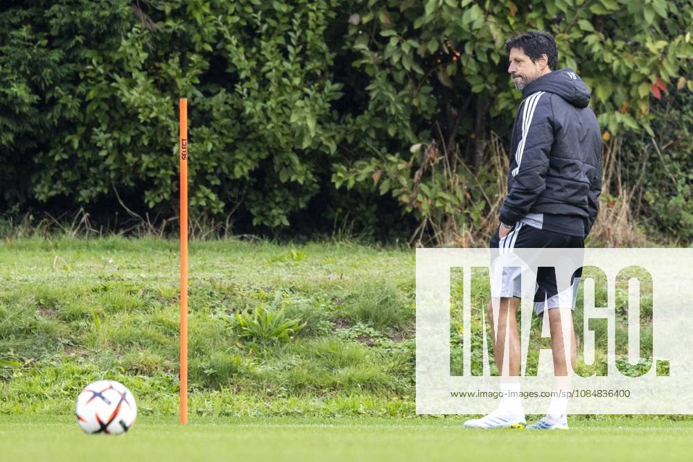 RSC Anderlecht open training 21 10 NEERPEDE, BELGIUM - OCTOBER 21 : Bruno Vitor head coach of RSC Anderlecht during an open training pictured on October 21, 2026 in Neerpede, Belgium, 21 10 2026 Neerpede Belgium