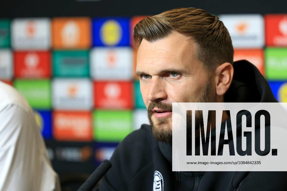 SOCCER - UEFA EL, Sturm vs Marseille GRAZ,AUSTRIA,21.OCT.26 - SOCCER - UEFA Europa League, SK Sturm Graz vs Olympique de Marseille, preview, press conference, PK, Pressekonferenz Sturm. Image shows head coach Fabio Ingolitsch (Sturm). GEPAxpictures Buehner-Weinrauch