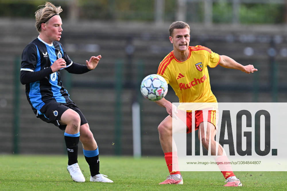 Youth League Club Brugge vs RC Lens Jonah Billiet (48) of Club Brugge NXT defending on Leopold Joursky (8) of Lens during the Uefa Youth League matchday 3 game in the League phase in season 2026 - 2027 between Club Brugge KV and Racing Club De Lens Under 19 on October 21 , 2026 in Roeselare, Belgium. (Photo by David Catry sportpix) Roeselare Belgium